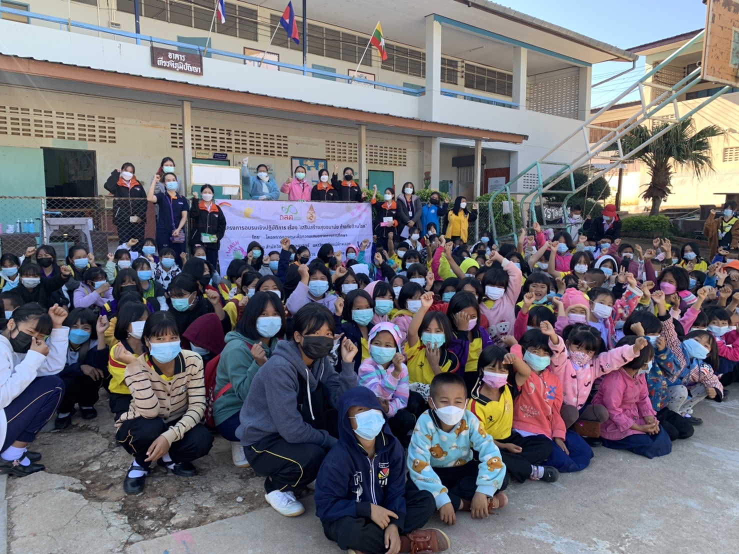 สนว.พยาบาลจัดโครงการ  “เสริมสร้างสุขอนามัย ต้านภัย ต้านโรค” ให้โรงเรียนนำร่อง 11 แห่ง