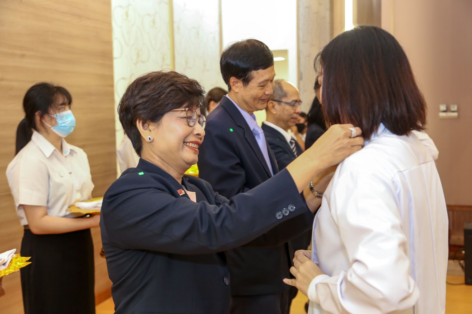 สำนักวิชาทันตแพทยศาสตร์ มฟล. จัดพิธีมอบเสื้อกาวน์ให้นักศึกษาทันตแพทย์ ชั้นปีที่ 4 รุ่นที่ 4