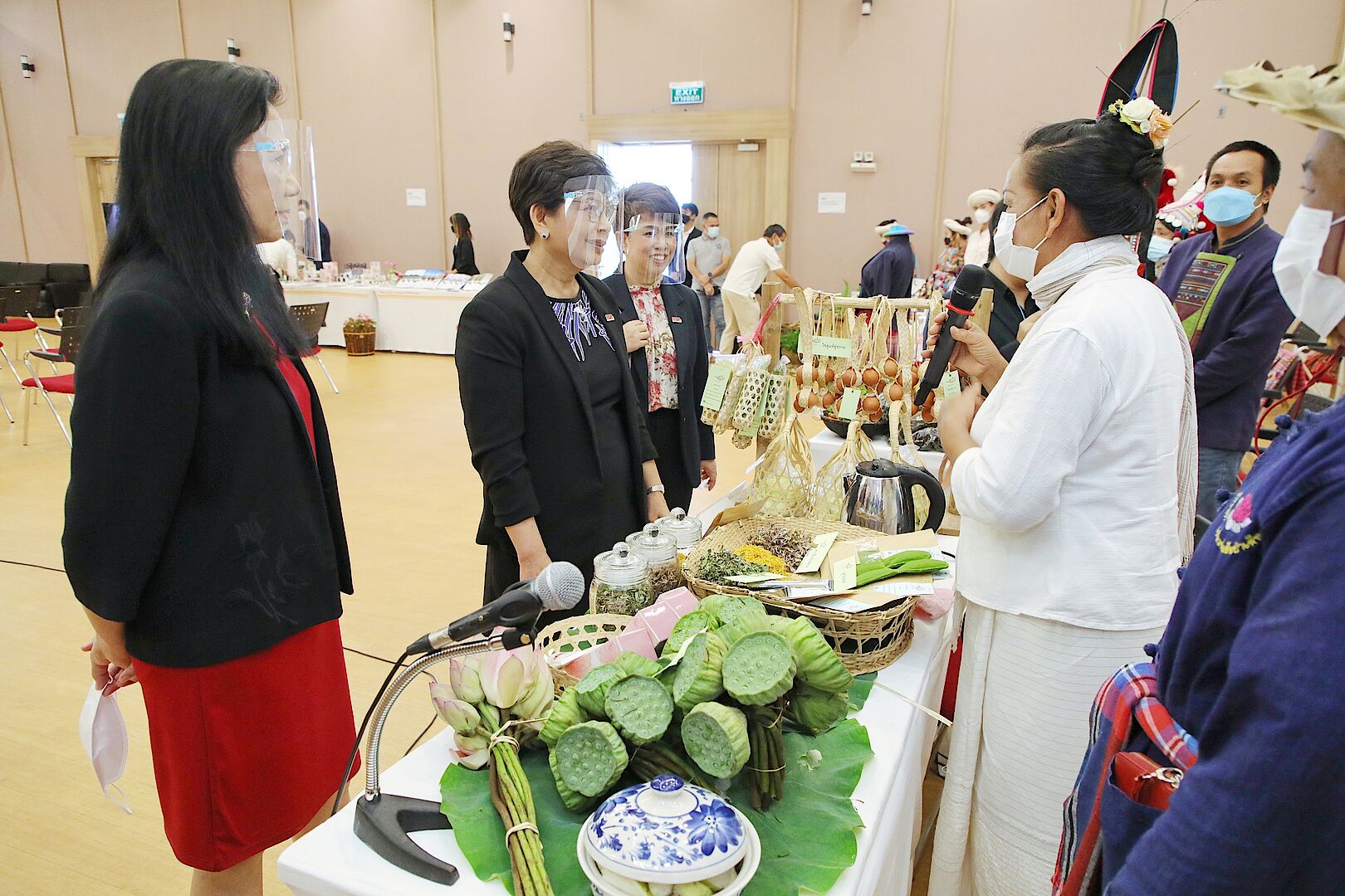 มฟล. จับมือวิสาหกิจชุมชน 4 จังหวัดภาคเหนือ จัดกิจกรรมแสดงผลิตภัณฑ์บริการเชิงสุขภาพ และประชาสัมพันธ์เส้นทางท่องเที่ยวเชิงสร้างสรรค์ (MFU 4LOCAL FORUM 2021)