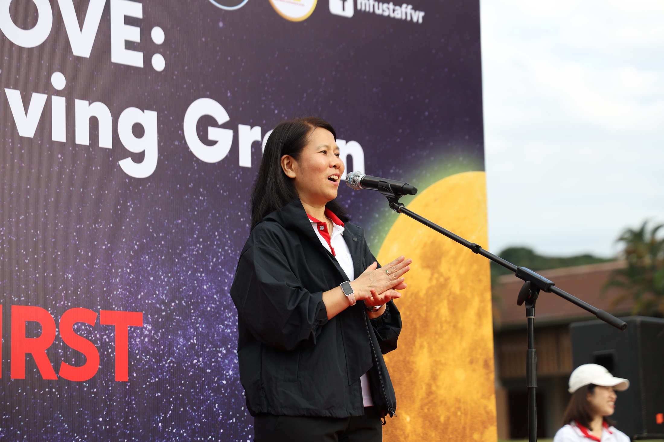 MFU News : Walk_n_Run_with_President__2_.JPG