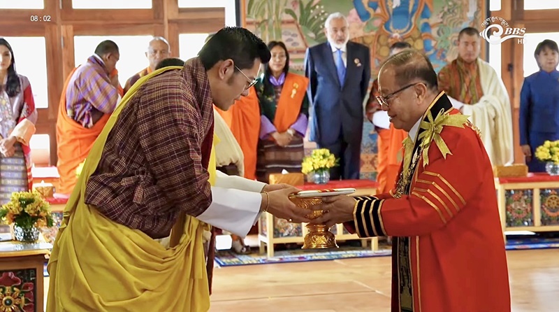 ม.แม่ฟ้าหลวง เข้าเฝ้าทูลเกล้าฯ ถวายปริญญาปรัชญาดุษฎีบัณฑิตกิตติมศักดิ์ แด่พระมหากษัตริย์ภูฏาน เชิดชูพระราชกรณียกิจเพื่อรัฐและประชาชน