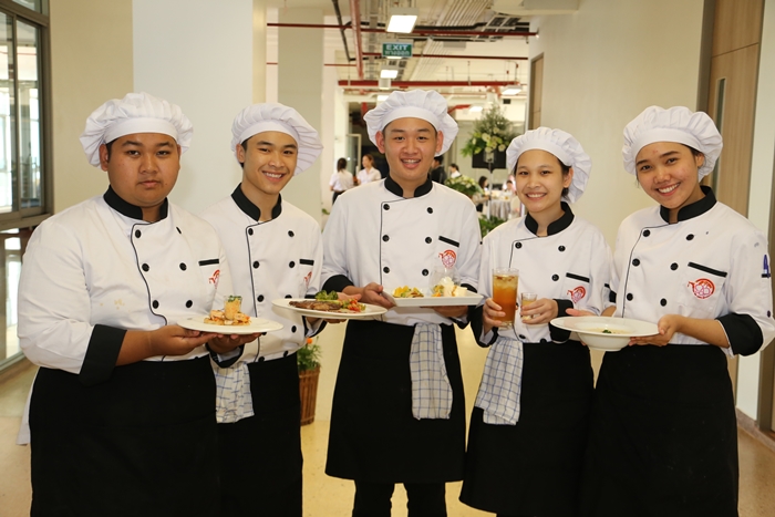 สำนักวิชาการจัดการ จัดโครงการแข่งขันทำอาหาร MFU Junior Iron Chef 2017